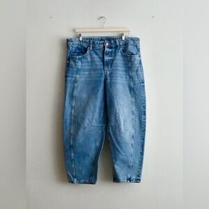 H&M Light Blue Cropped Ankle Jeans
